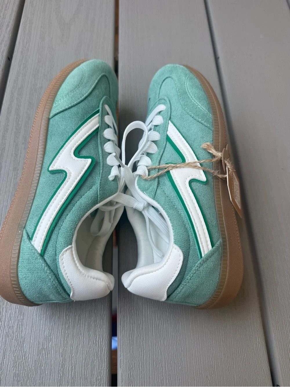 Project Cloud Irita Green Suede Retro Sneakers Women’s Size 7 NWT